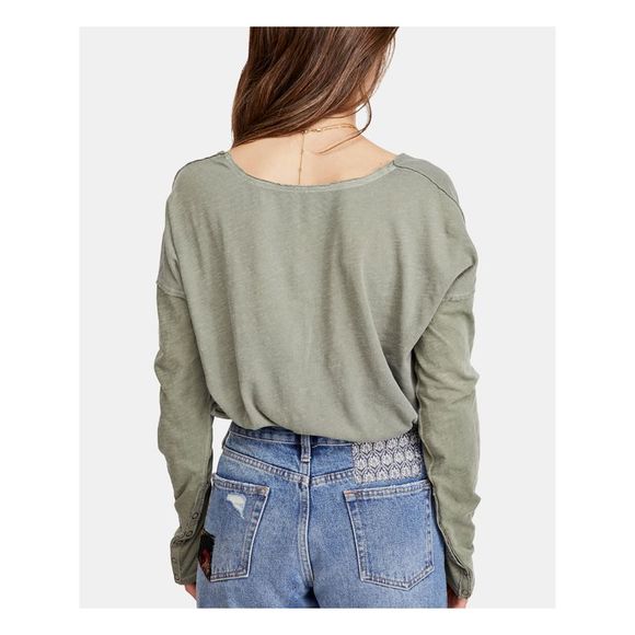 FREE PEOPLE Womens Green Long Sleeve Scoop Neck Top M - Picture 2 of 4